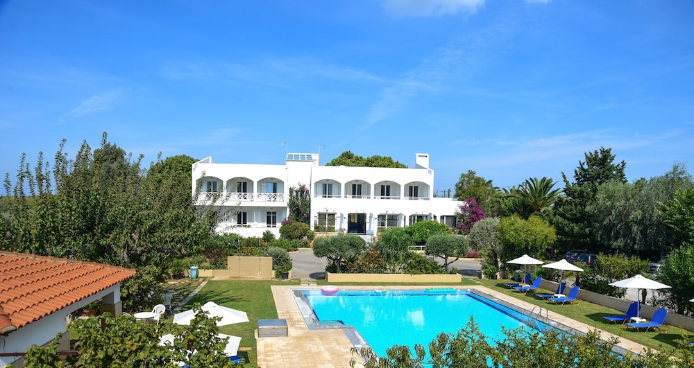 Mantenia Hotel 43/50