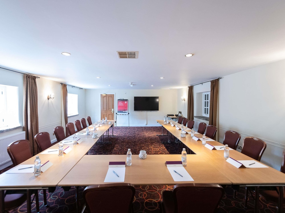 Mercure Barnsley Tankersley Manor Hotel 65/74
