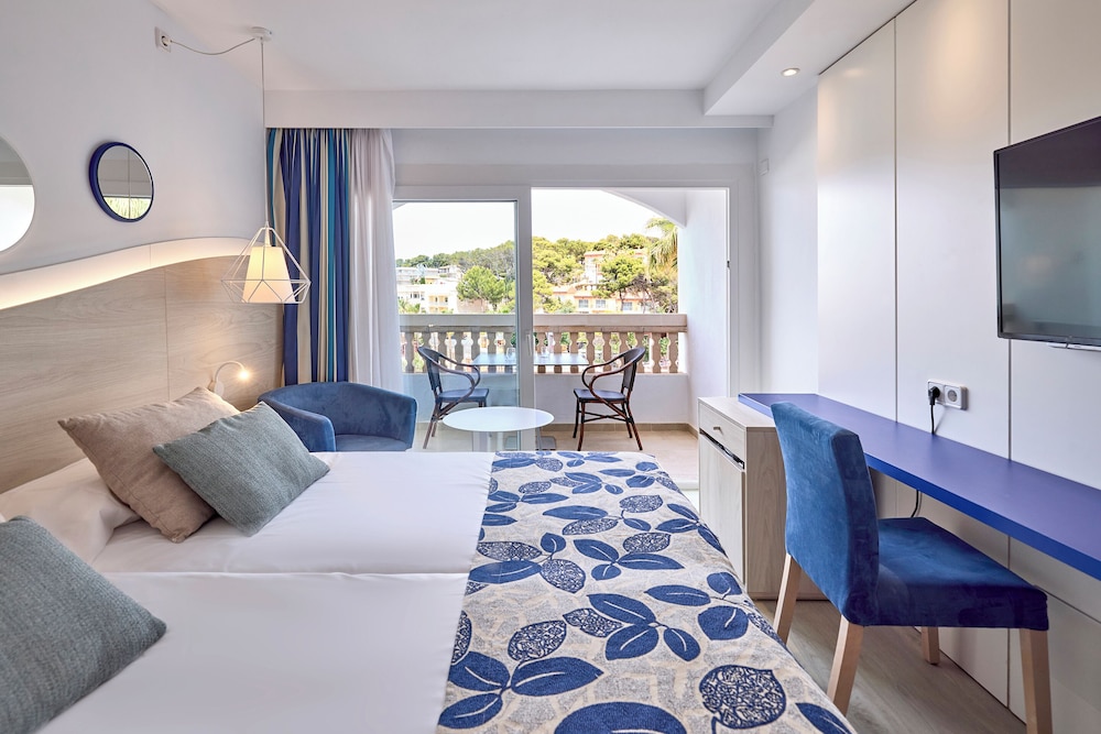 Universal Don Camilo Aparthotel 50/71