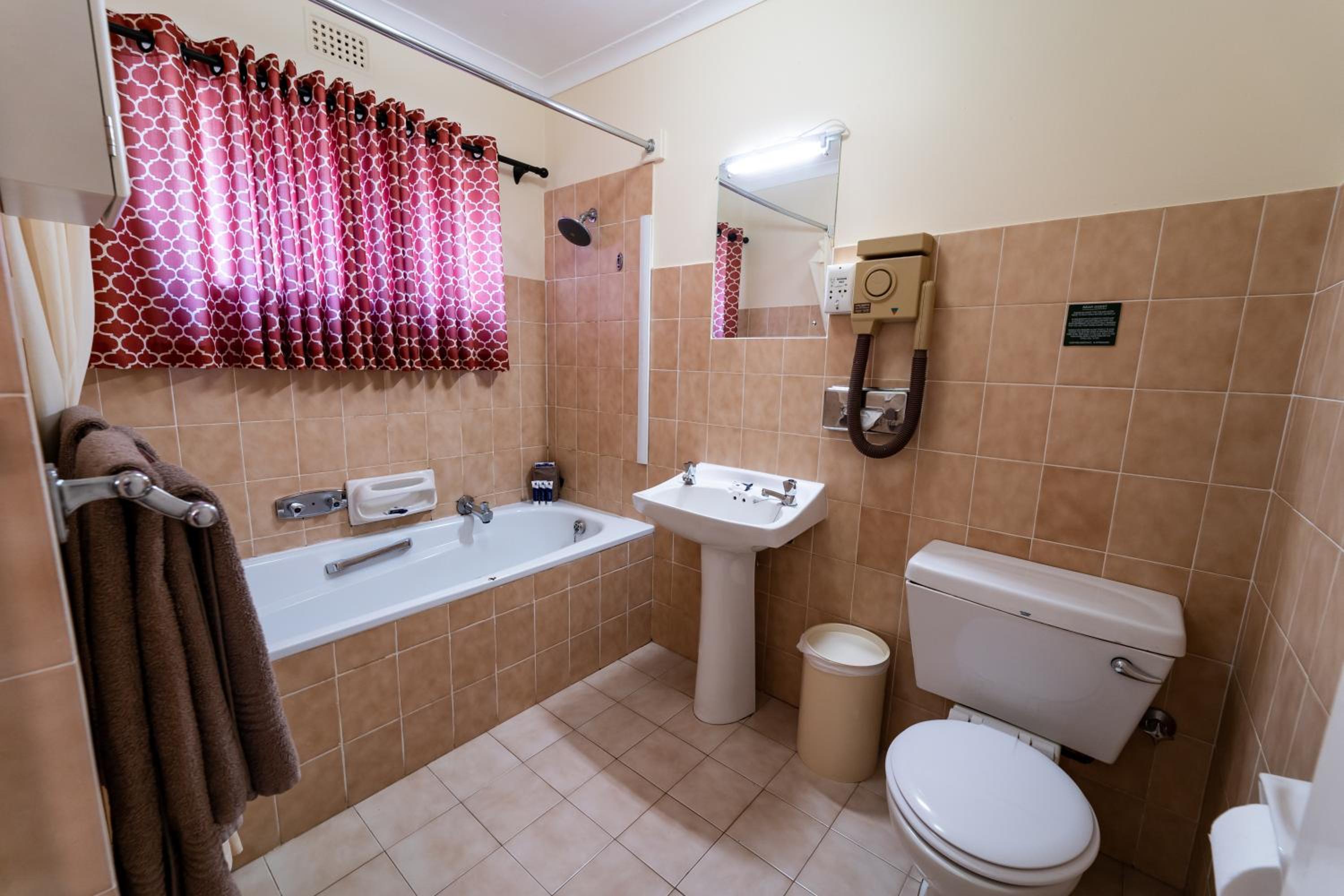 Kingfisher, Standard, Twin Beds، Drakensberg Gardens Golf & Spa Resort 4/4