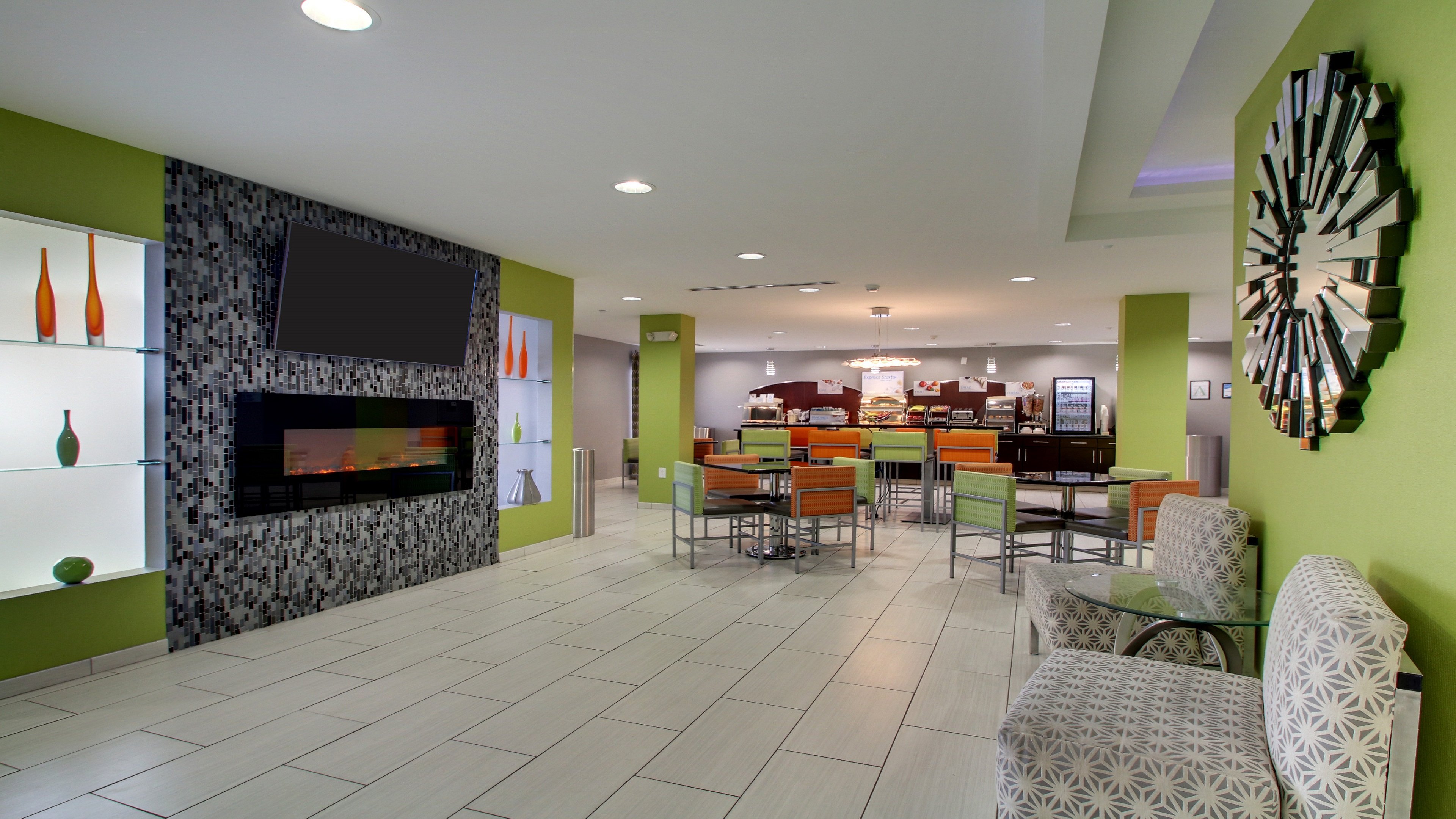 Holiday Inn Express Suites Jackson Downtown Coliseum 32/49