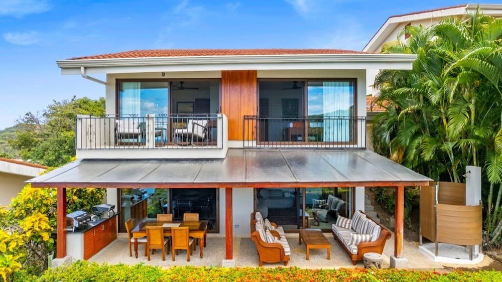 Bahia Pez Vela Resort 1/50