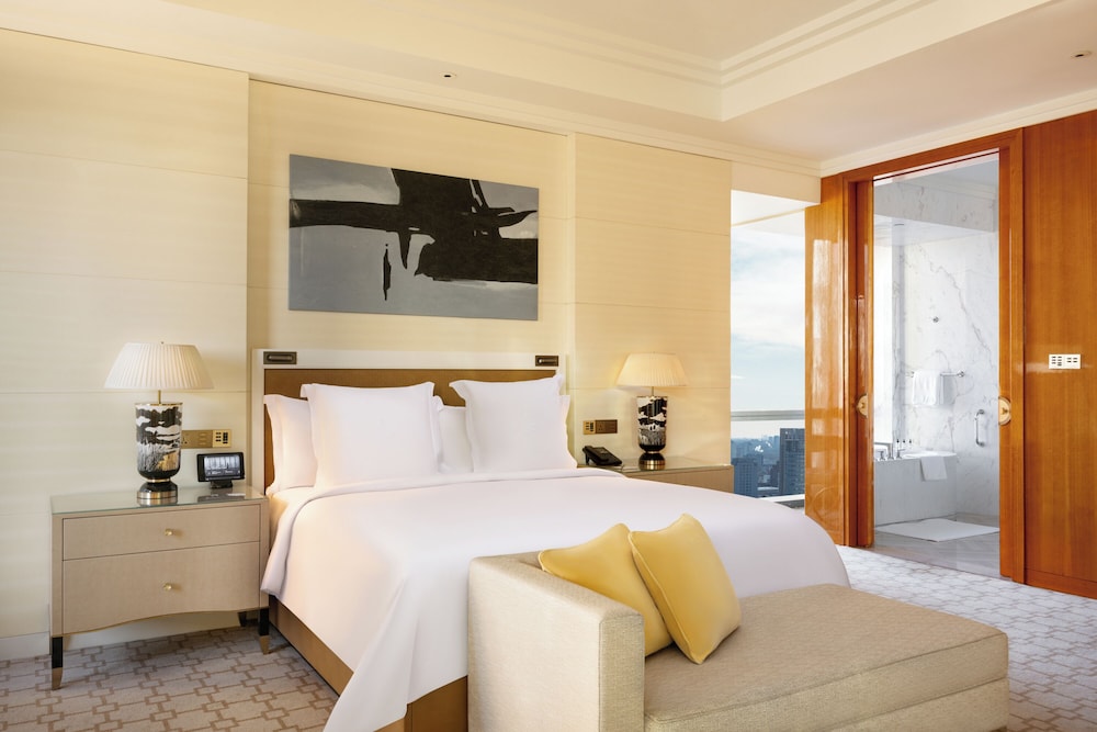 Four Seasons, Suite, King Bed