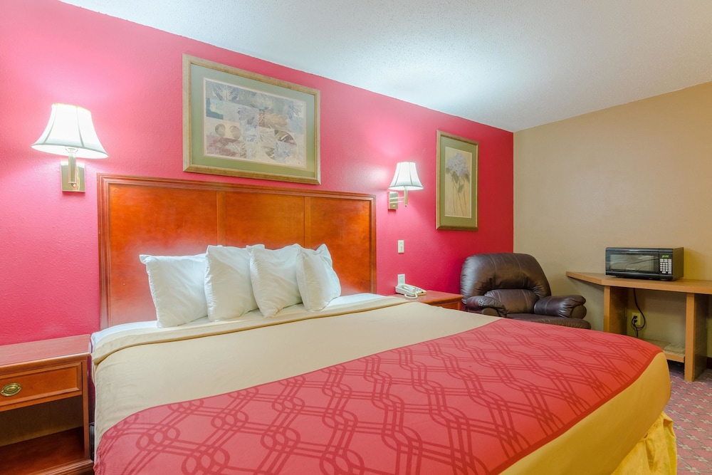 Rodeway Inn Mitchell 18/44