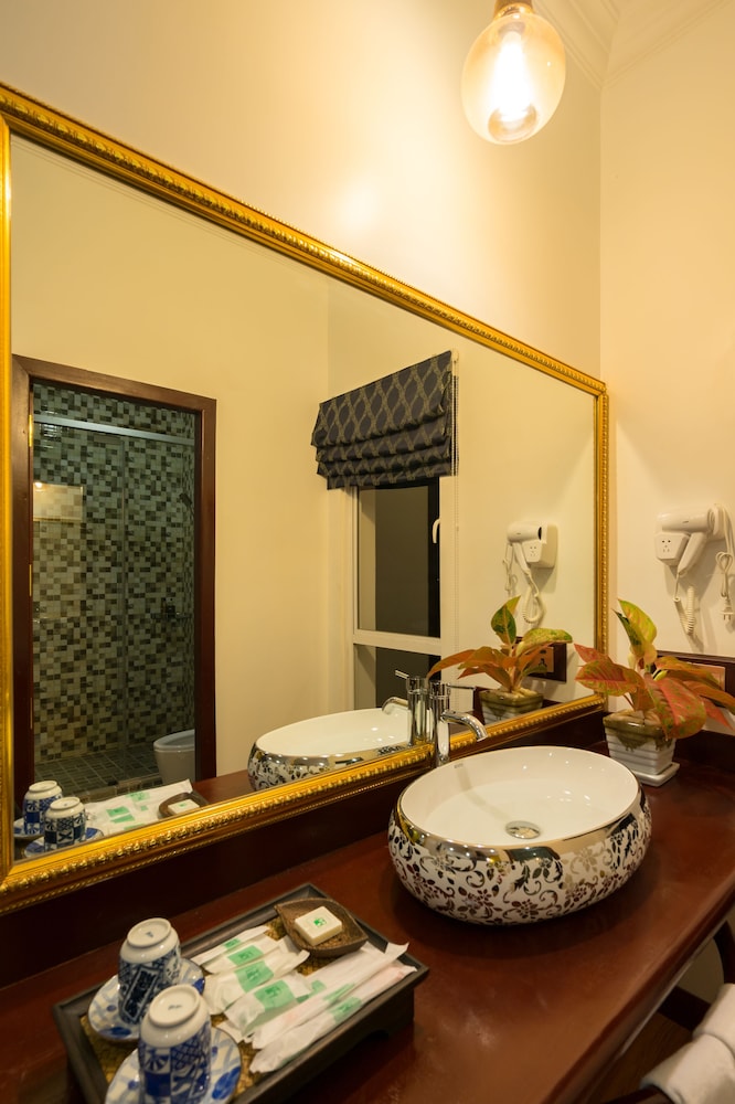 Beyond Yangon Boutique Inn 67/68