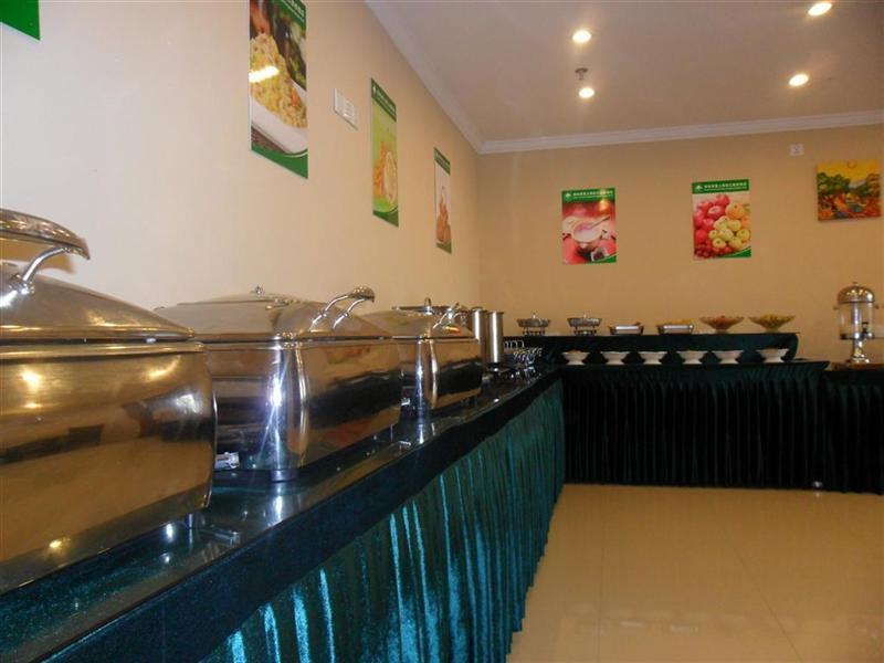 GreenTree Inn Shanghai Songjiang Xinqiao Jiuxin Road Express Hotel 3/19