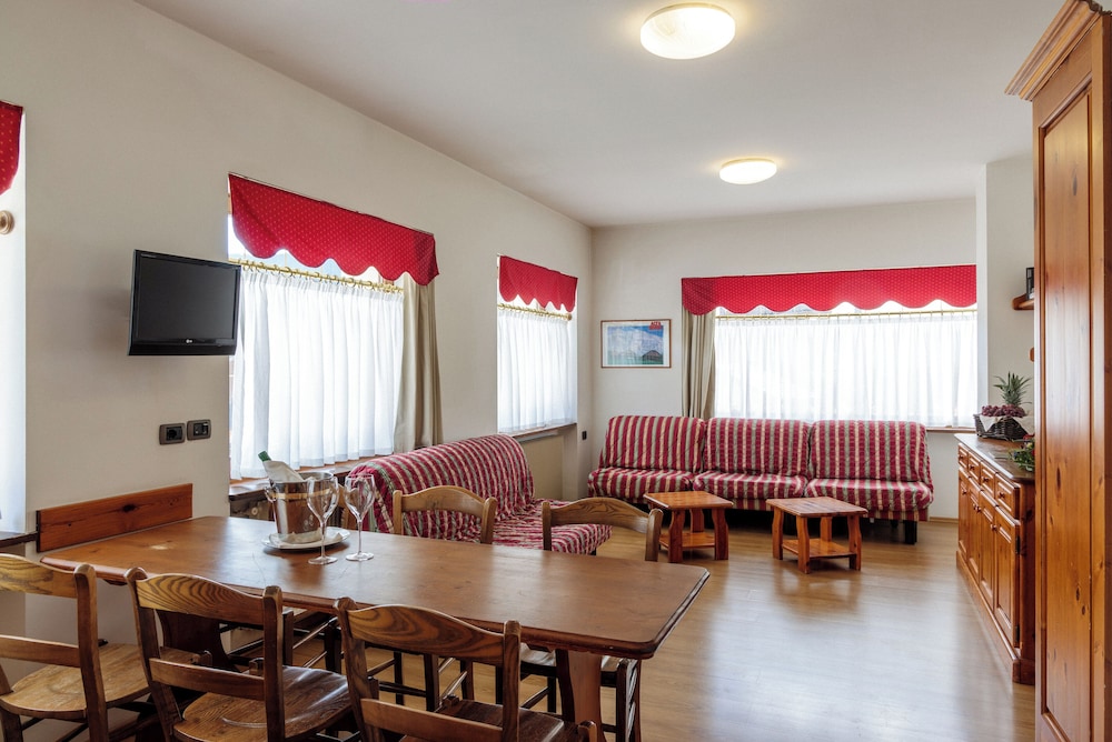 Hotel Miramonti Corvara 34/48