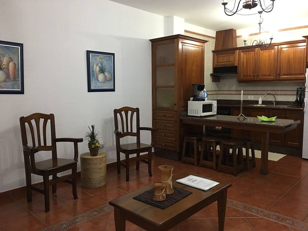Apartamentos Los Verodes 38/50