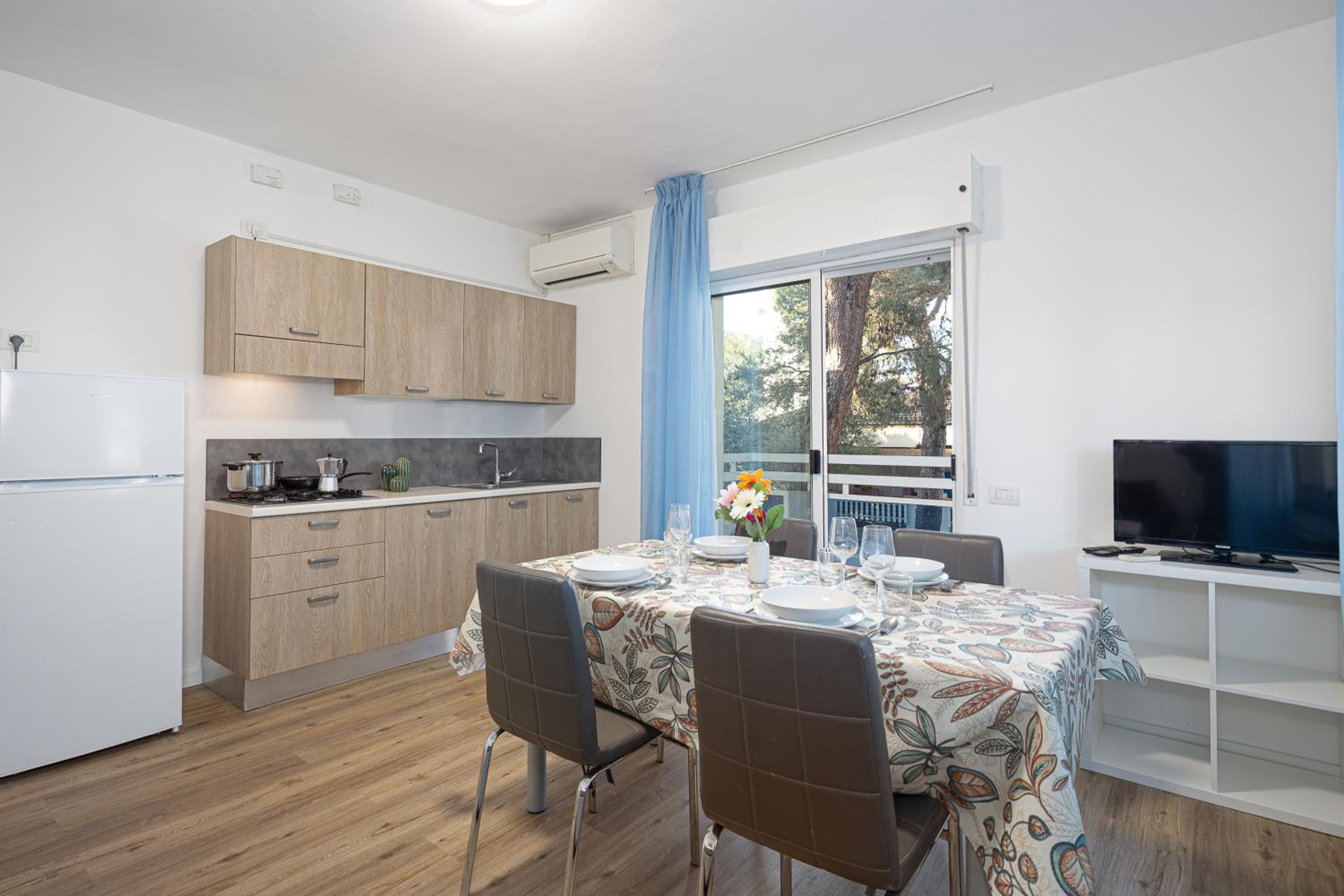 VILLA AZZURRA 26/36