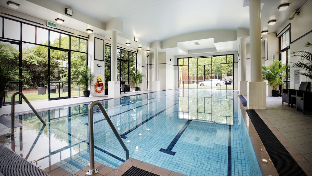 Hyatt Hotel Canberra 33/75