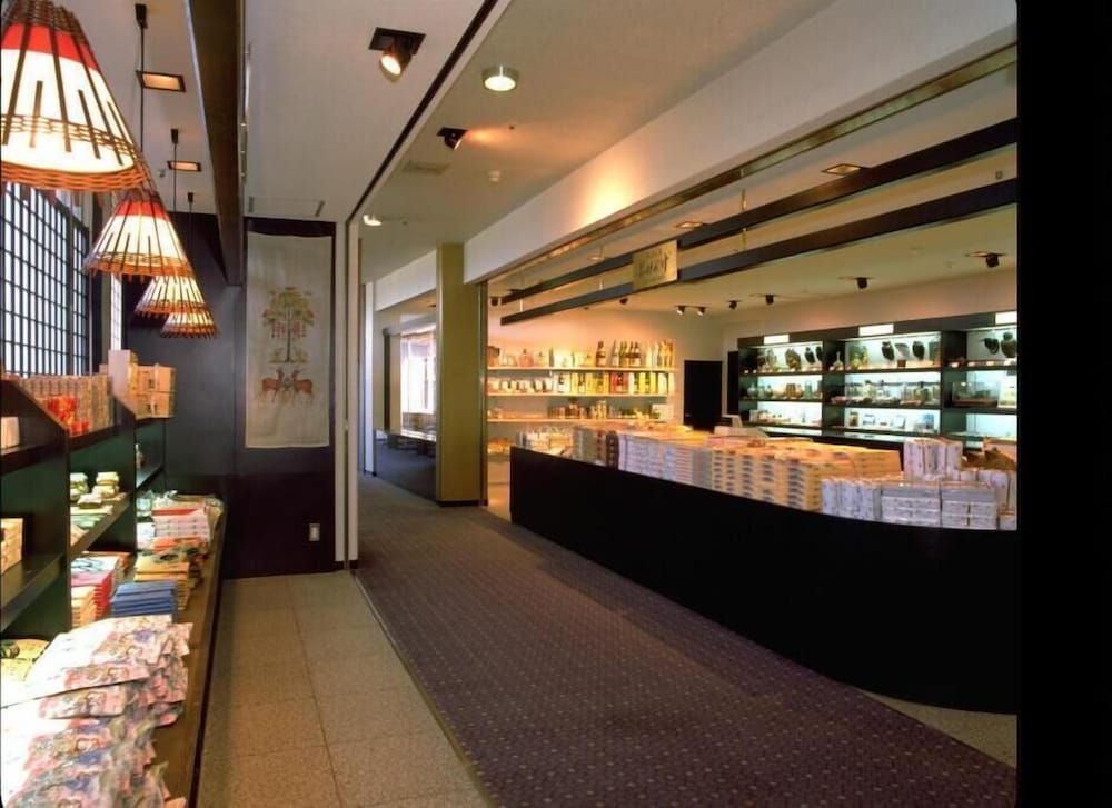 NARA PARK HOTEL 6/50