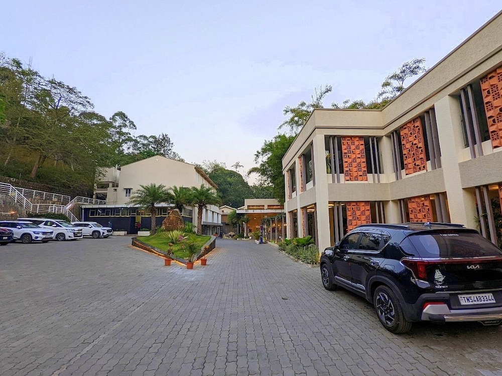 TGI STAR Holidays Yercaud 37/48
