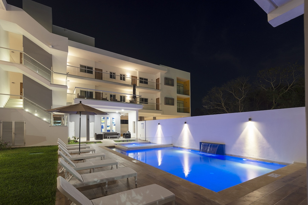 Hotel Heaven Suites 26/28