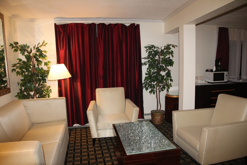 Bedford Plaza Hotel 33/50