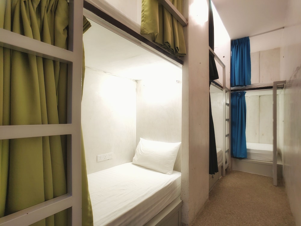 Beds In Garden Hostel Sdn Bhd 10/50
