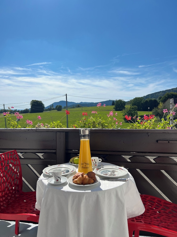 LOGIS HOTEL DES ROCHES 48/60