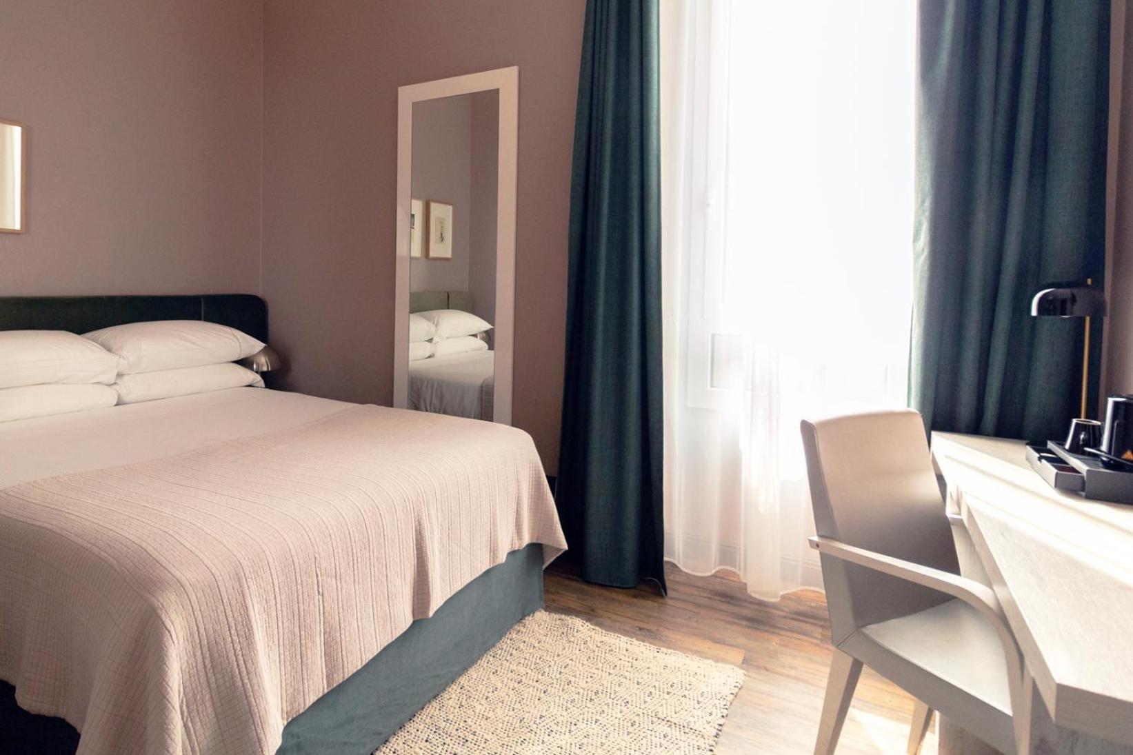 Smart, 2 Double Beds