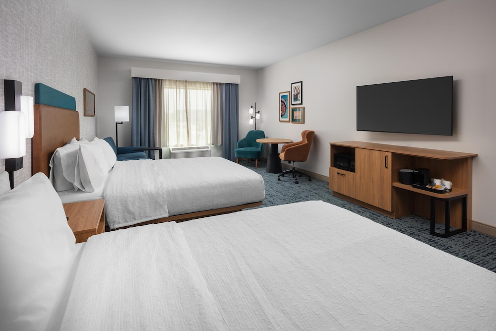 Hampton Inn by Hilton Grand Island Medical Center 8/42