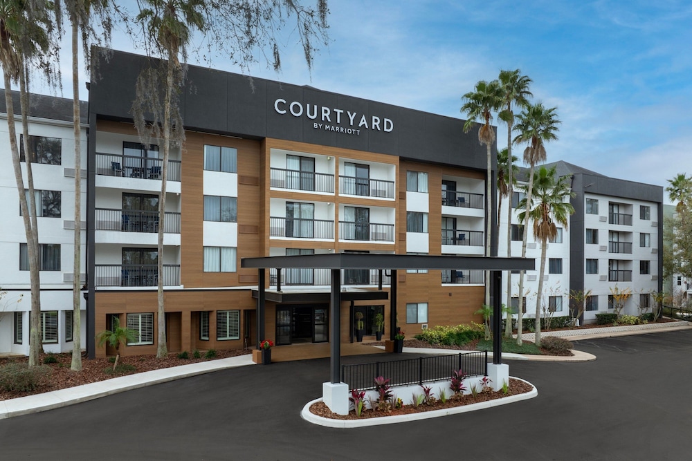 Courtyard By Marriott Orlando East/Ucf Area 4/50