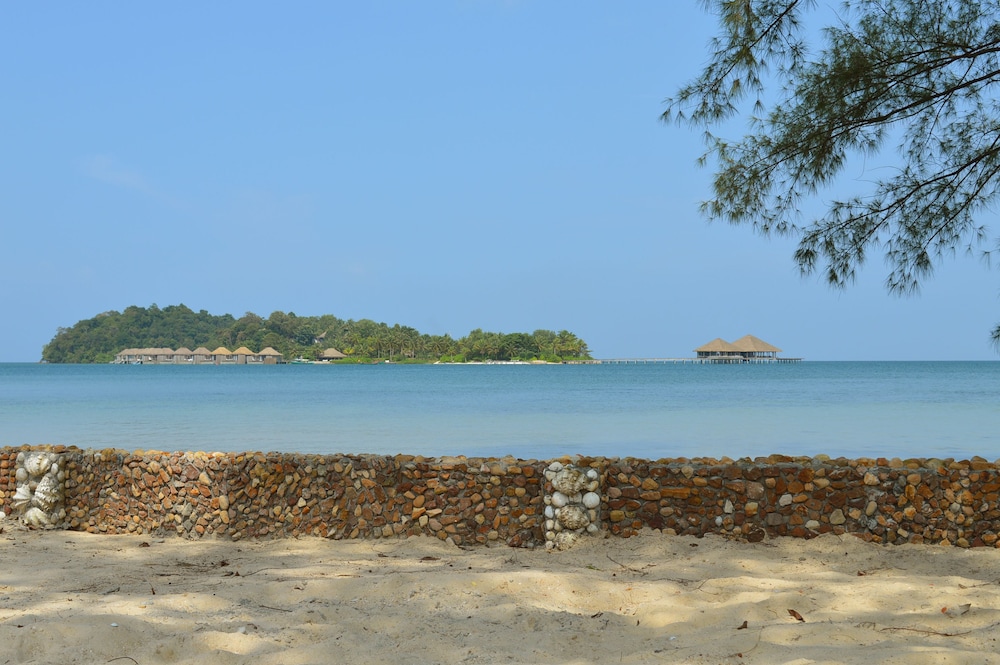 Palm Beach Bungalow Resort 62/66