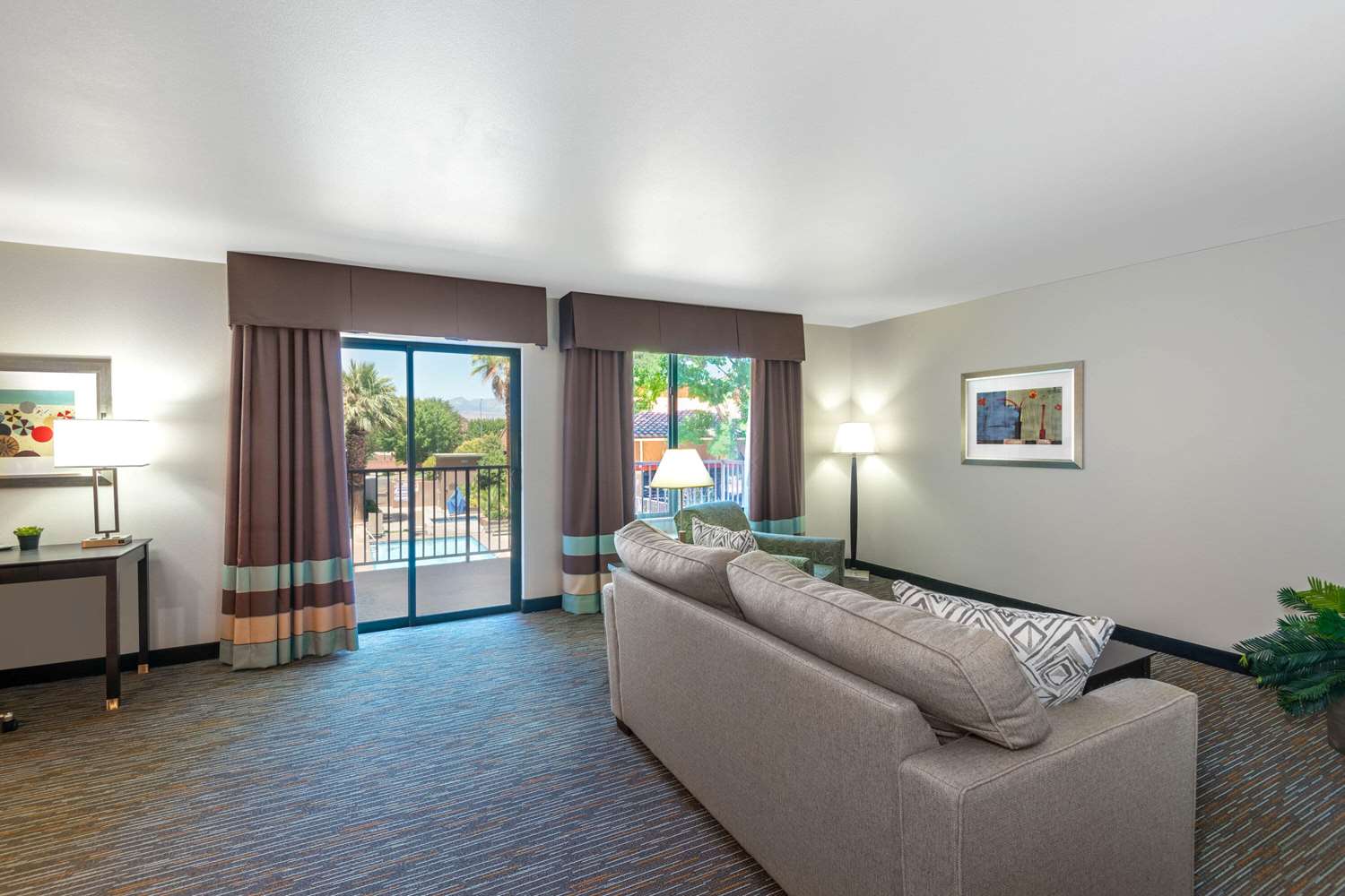 Wingate By Wyndham St George 8/27
