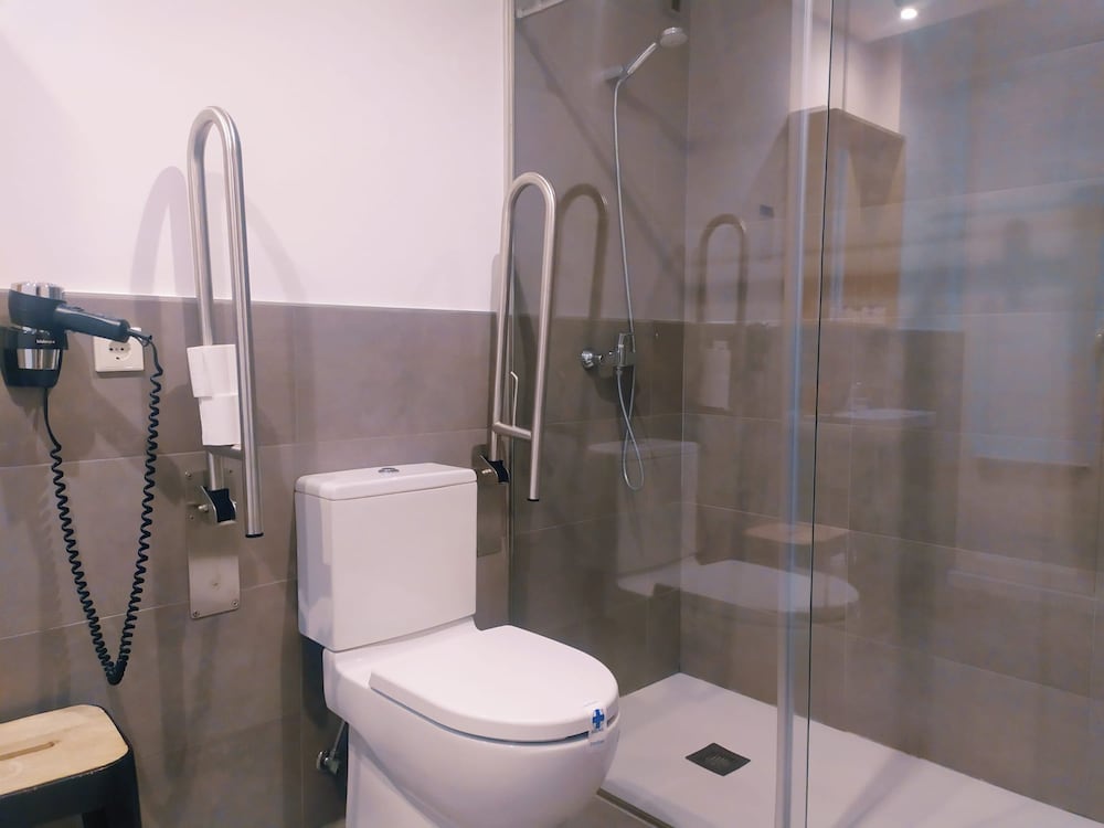 Deluxe, Twin Beds, Balcony, Pension Sarriegi 4/5