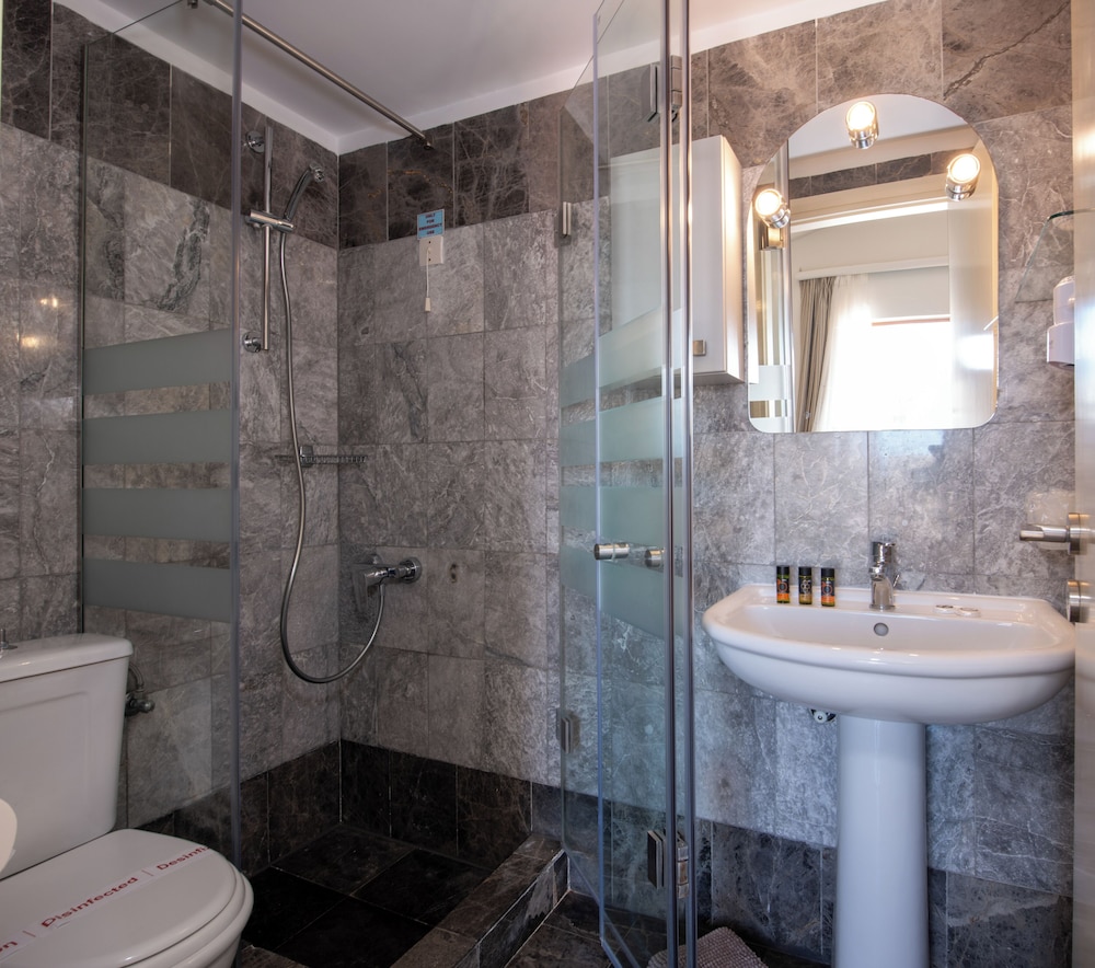 Eko Suites 47/53