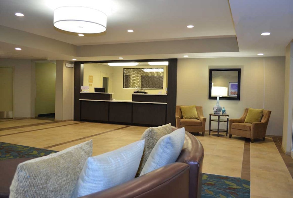 Candlewood Suites Carrollton 24/36