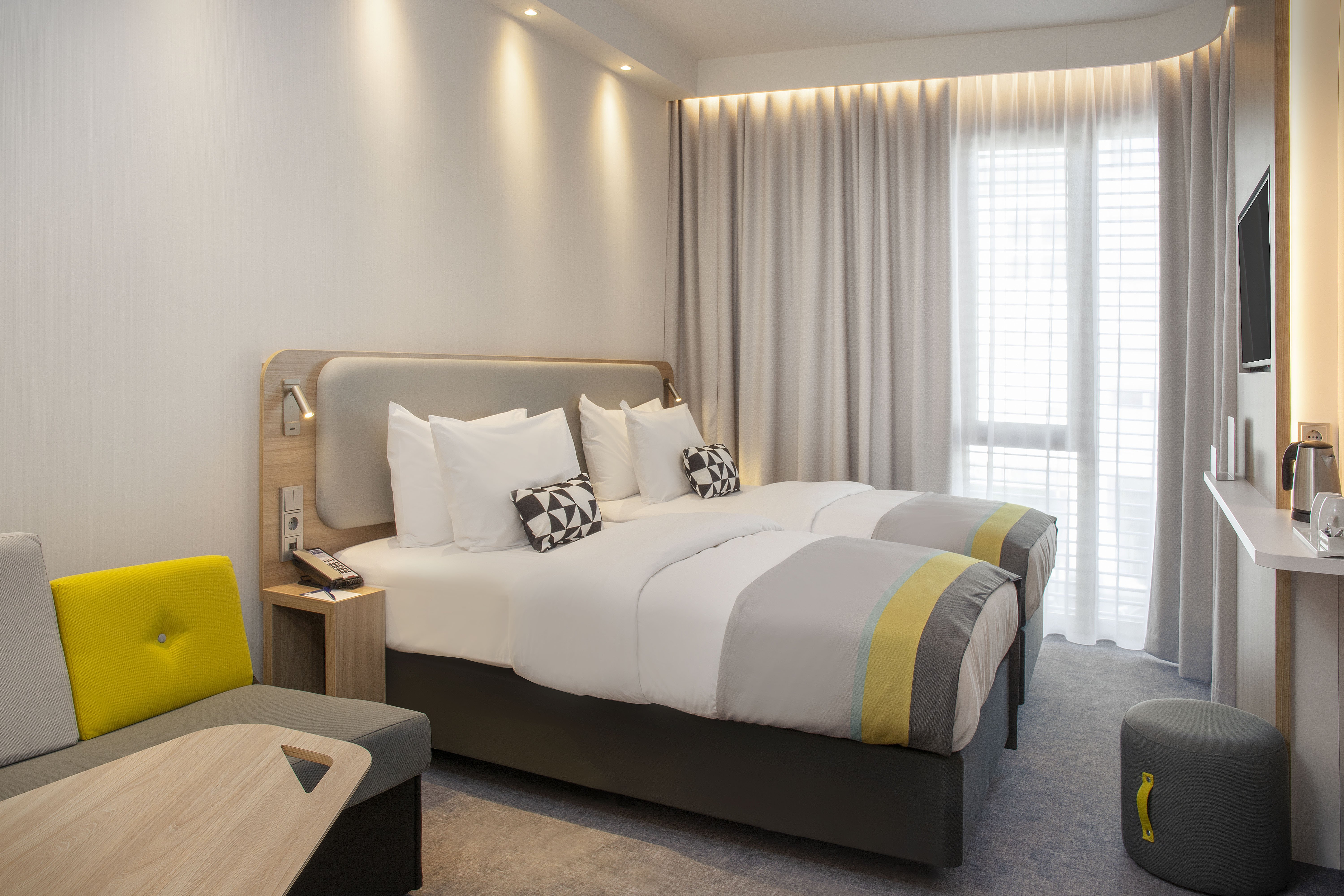 HOLIDAY INN EXPRESS STUTTGART - WAIBLINGEN 29/69