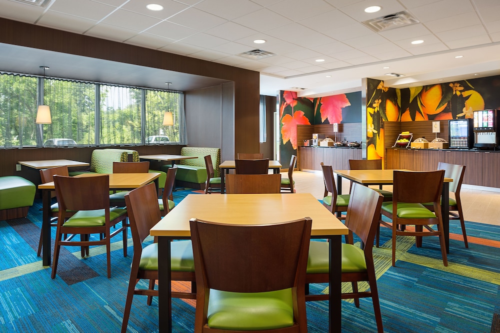 Fairfield Inn And Suites By Marriott Belle Vernon 26/29