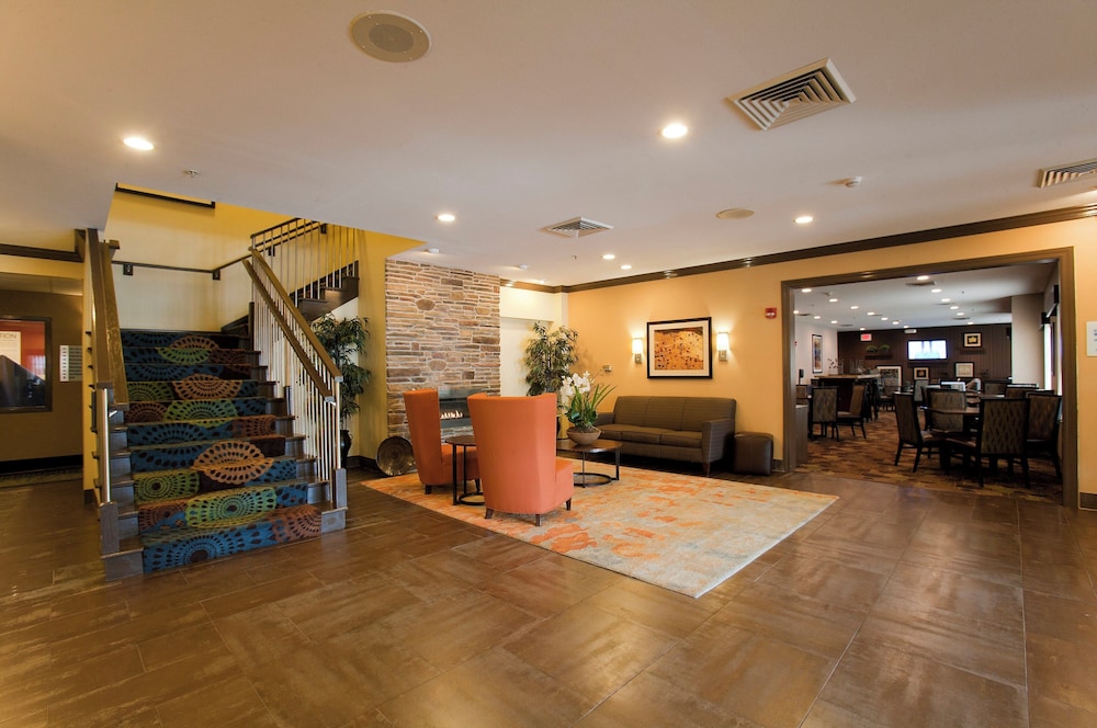 Holiday Inn Express Hotel And Suites Chicago Deerfield Lincoln 38/50