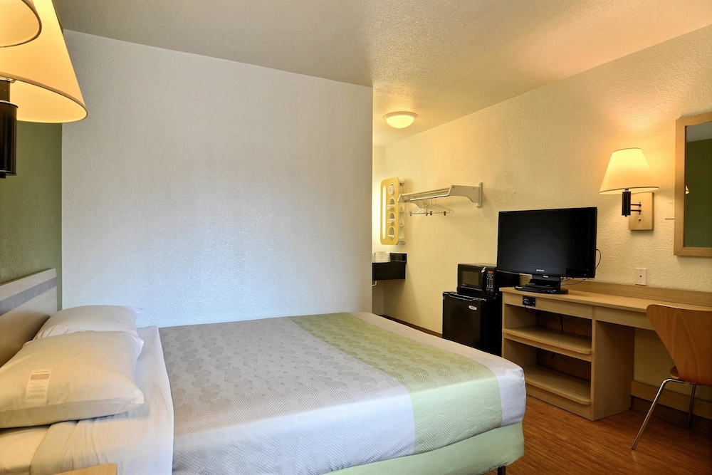 Motel6 Tumwater, WA - Olympia 18/39