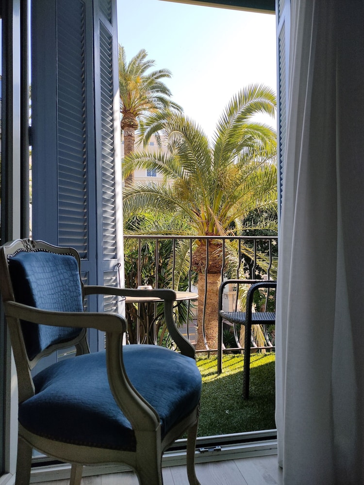Hotel De Provence 54/70