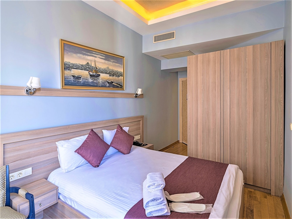 RAGIP PASHA APARTMENTS 27/73