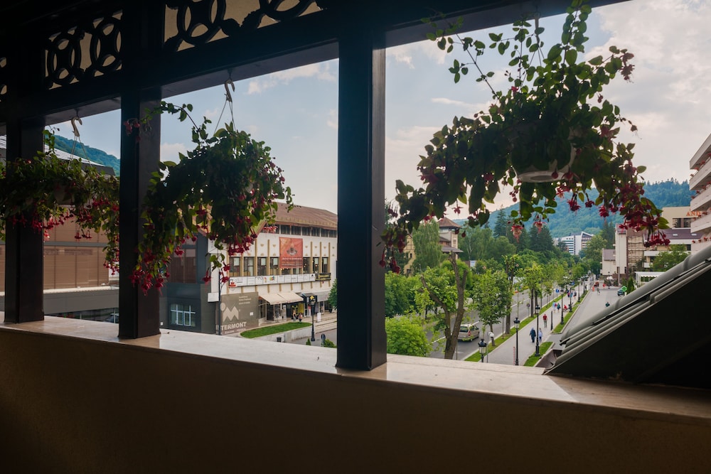 Hotel Bucegi 33/34