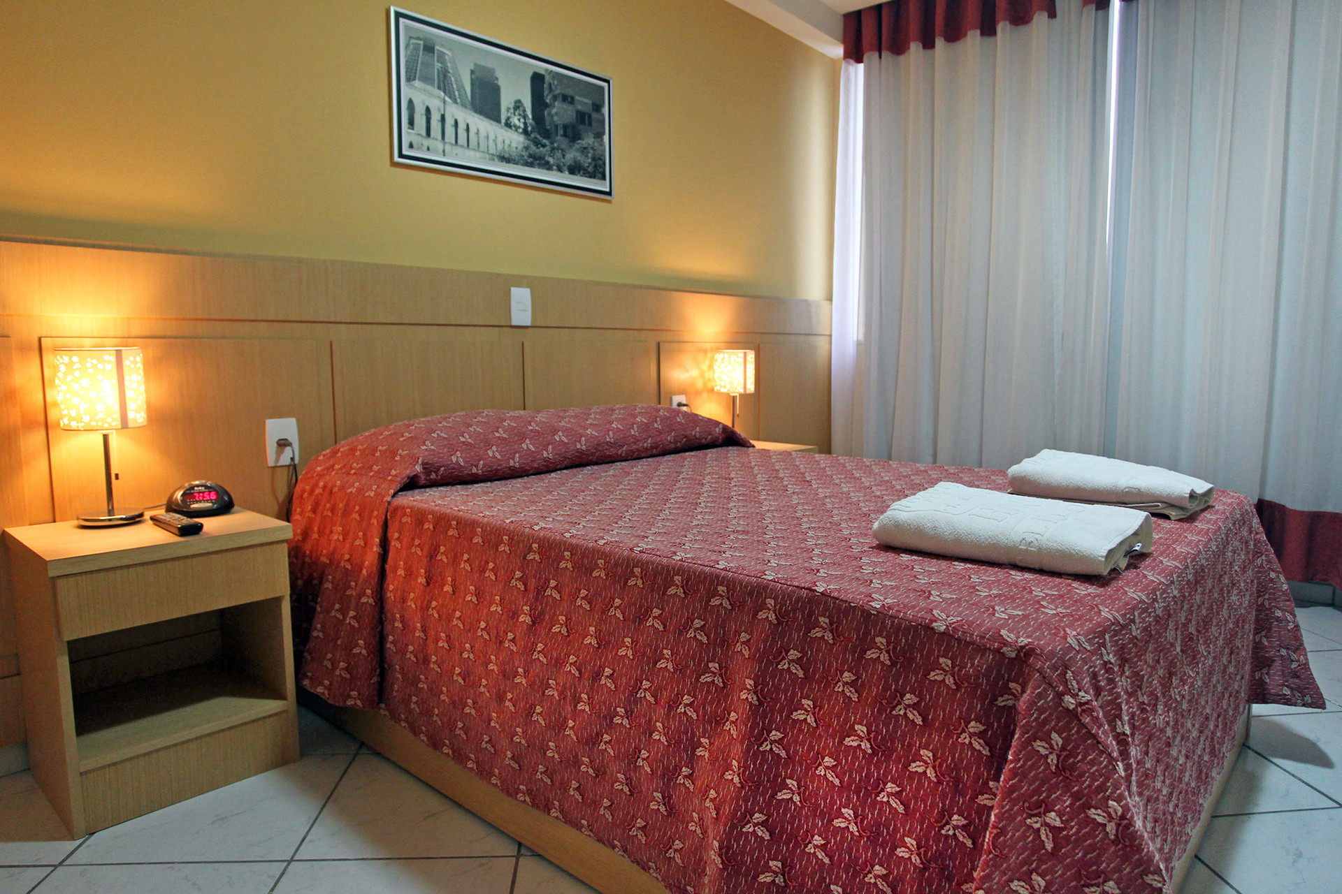 Deluxe, Double Bed, Street View، Hotel Atlantico Lapa 2/8