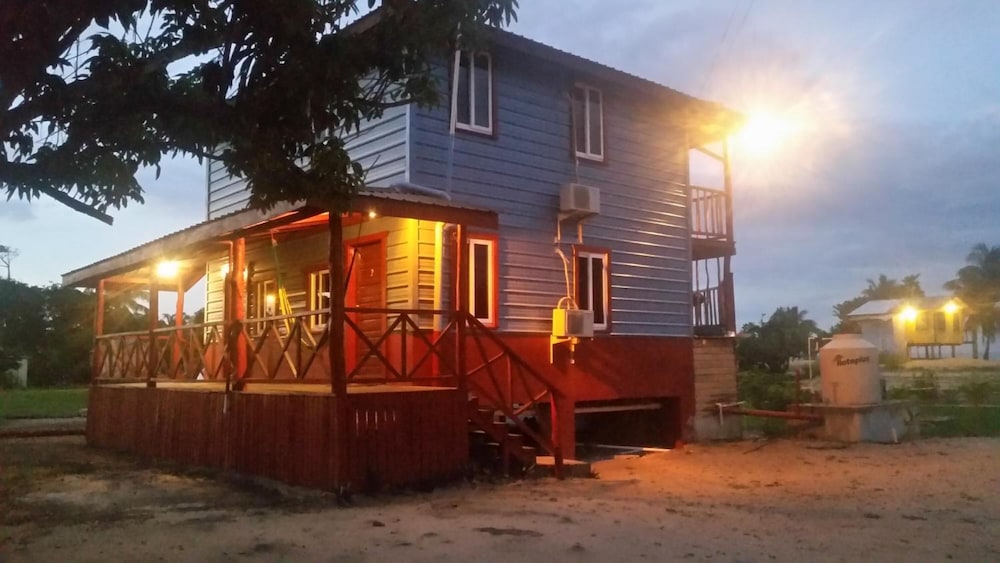 Suger Patch Inn 2/61