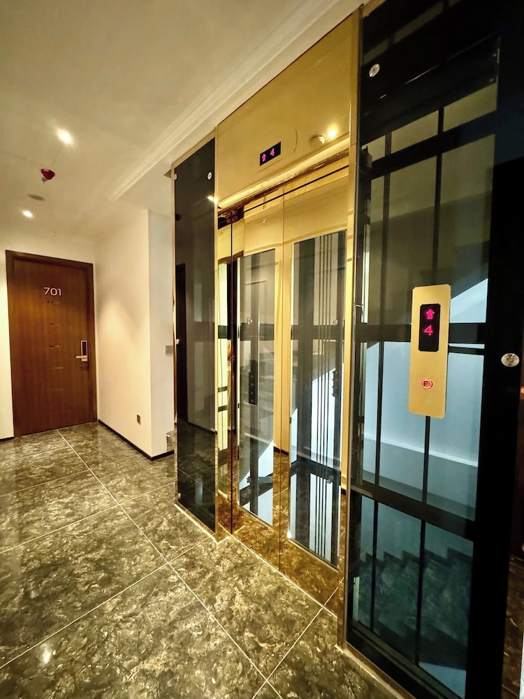 Royal Hanoi Hotel 42/50