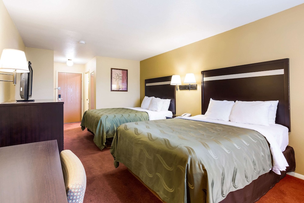Quality Inn Airport Boise ID 23/50