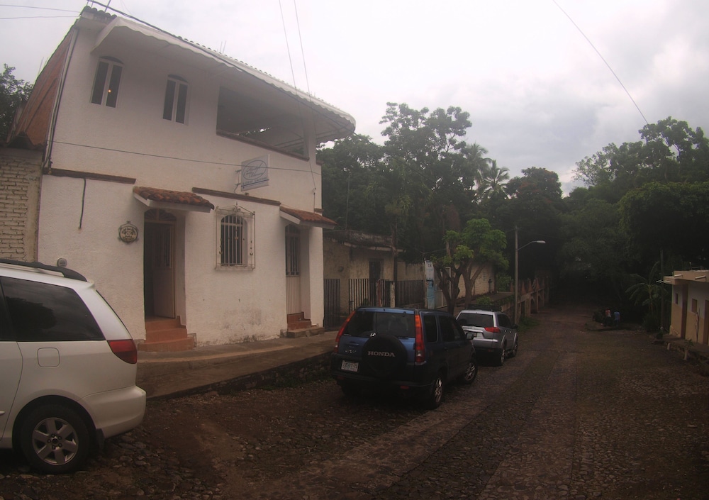 Hostal Casa Blanca 43/50
