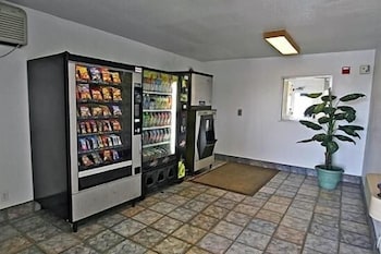 Hilltop Inn Suites 17/28