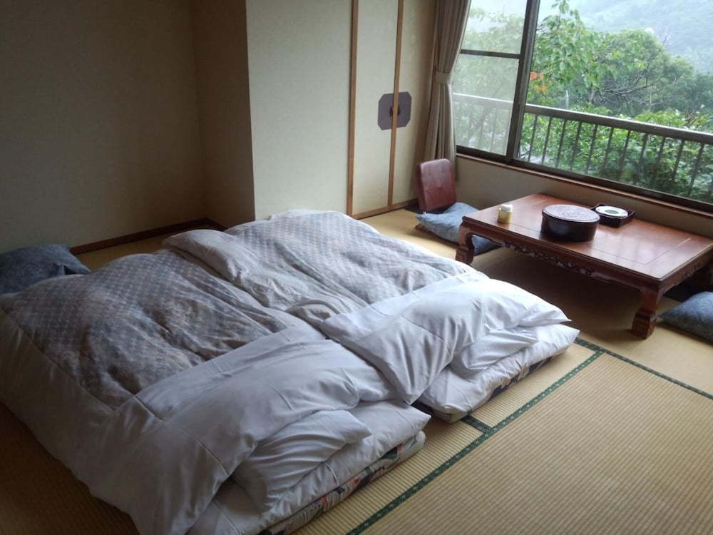 Apolosou 8/26