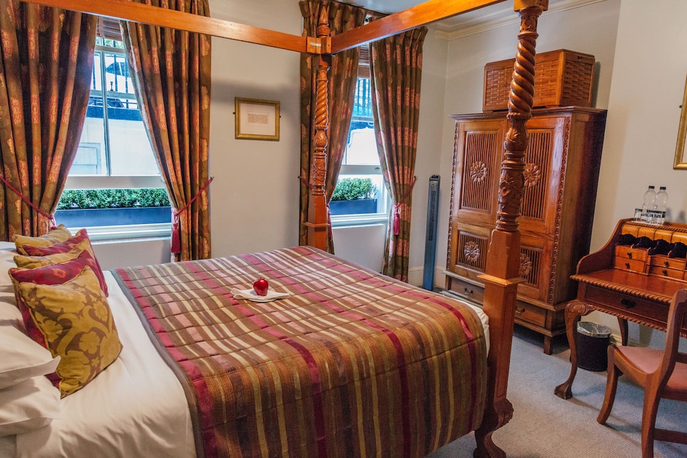Twenty Nevern Square Hotel 17/49