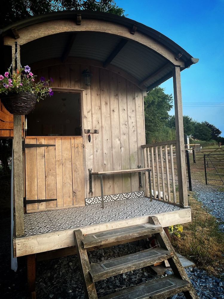 Hillcroft Self Catering 6/50