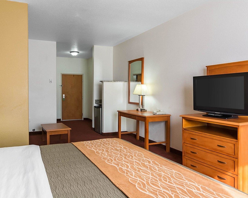 Comfort Inn & Suites Chesapeake - Portsmouth 17/33