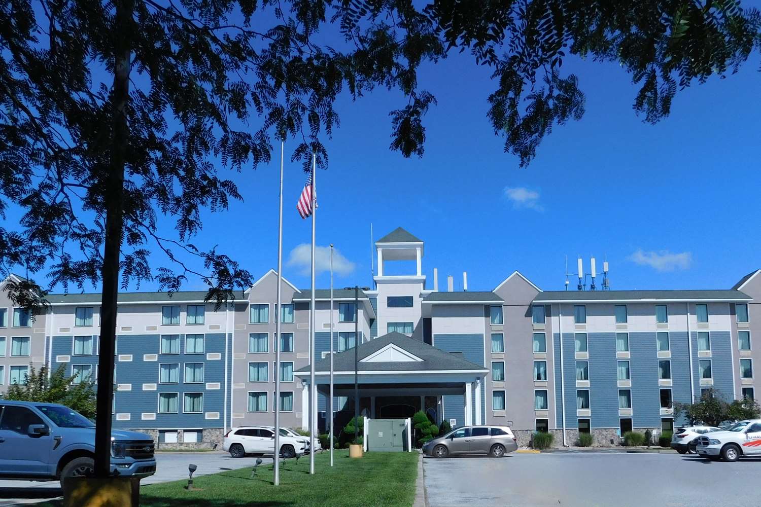 Comfort Inn & Suites Glen Mills - West Chester 5/25