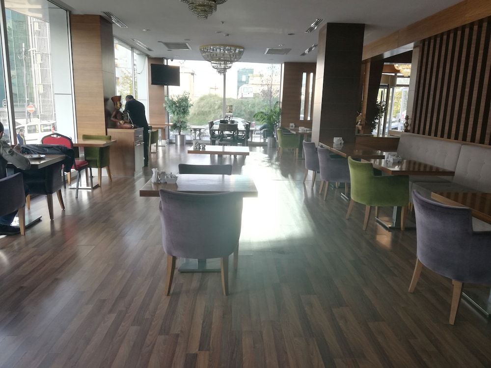 Asia Artemis Suite 35/50