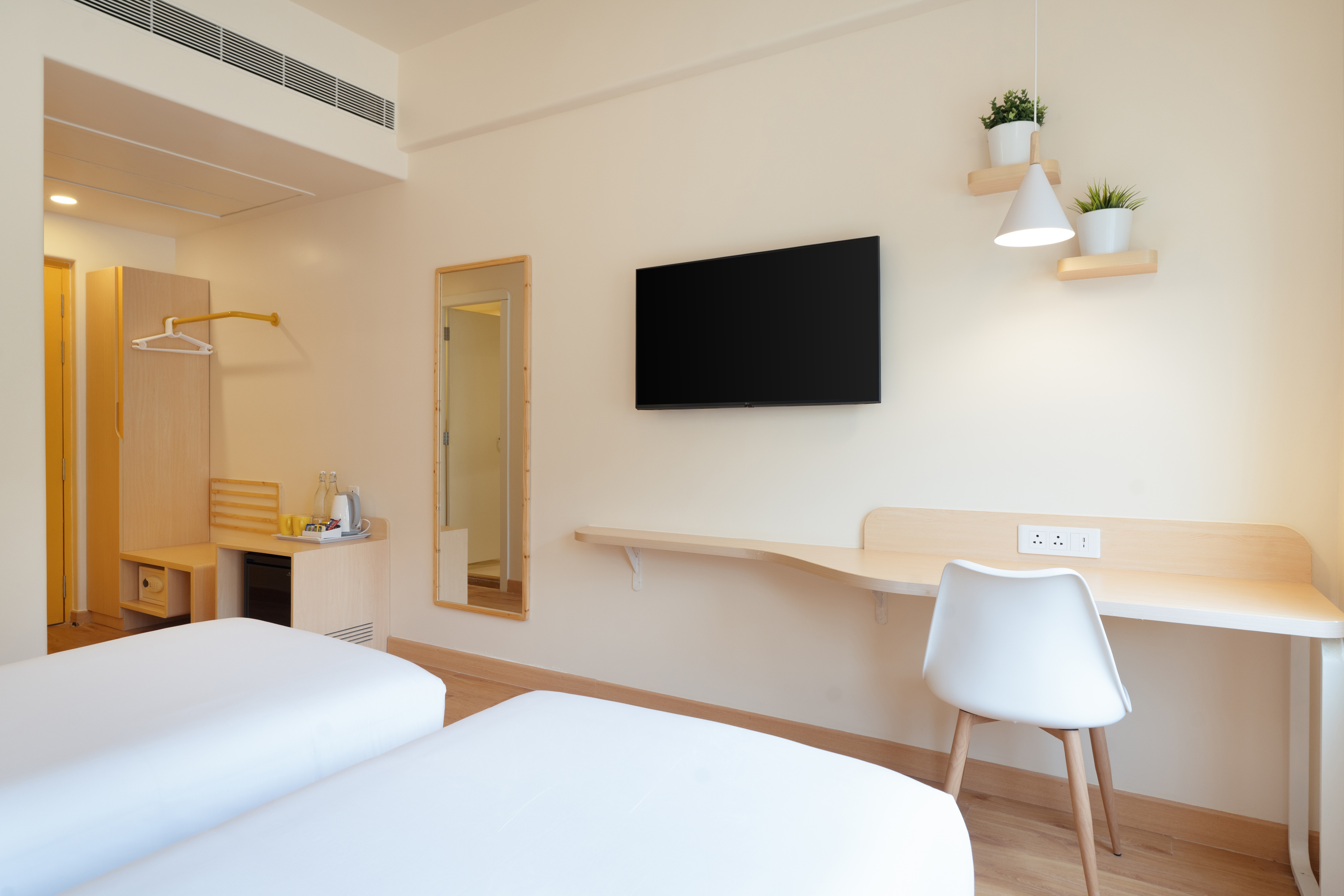 Bloom Hotel Dlf Cyber City 19/33