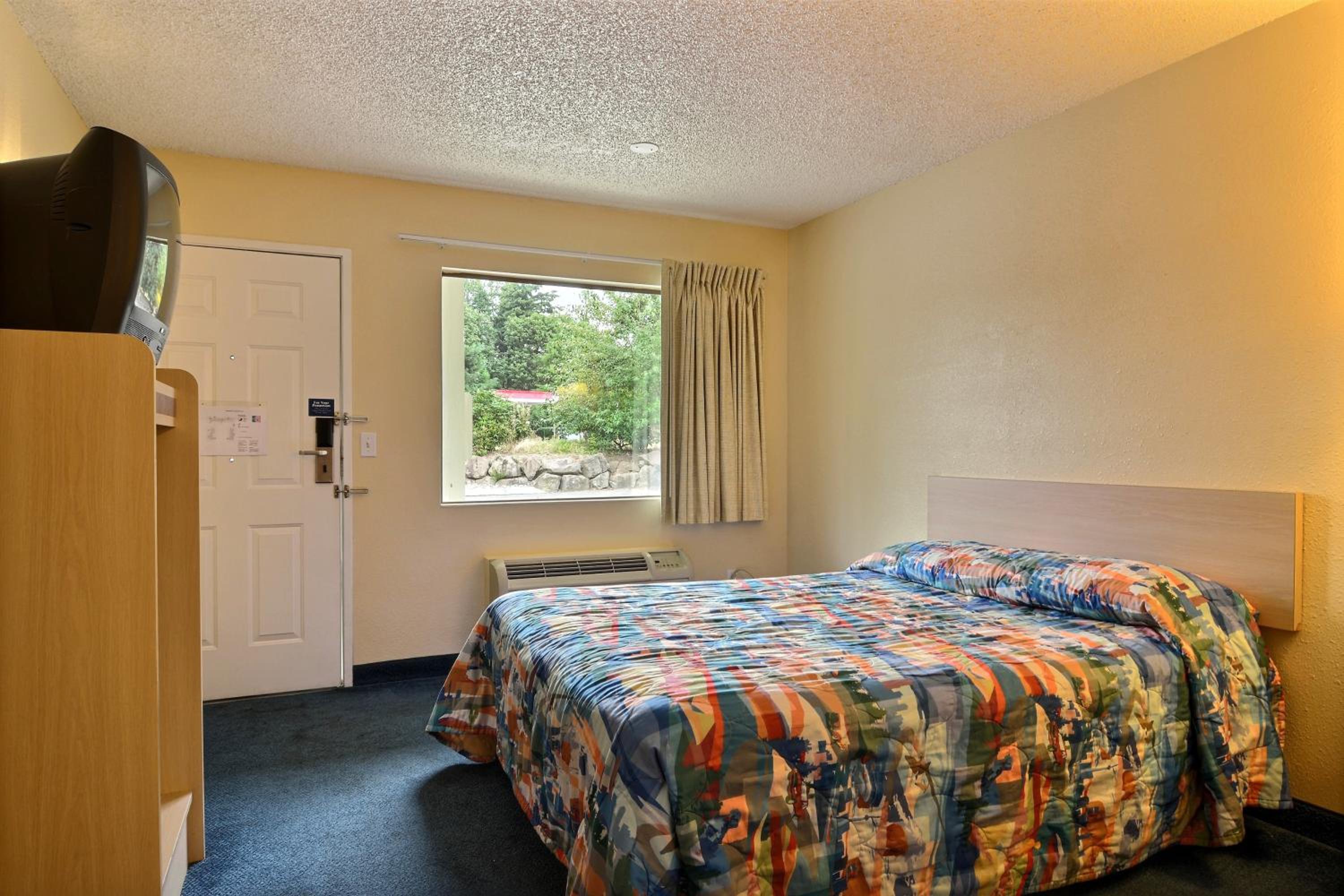 غرفة رباعية لذوي الإعاقة، Motel6 Seattle, WA - South 7/10