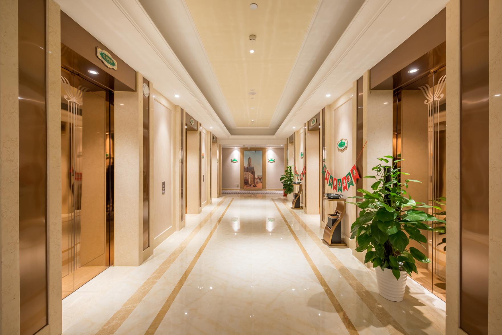 Vienna International Hotel (Suzhou Railway Station North Square) 22/49